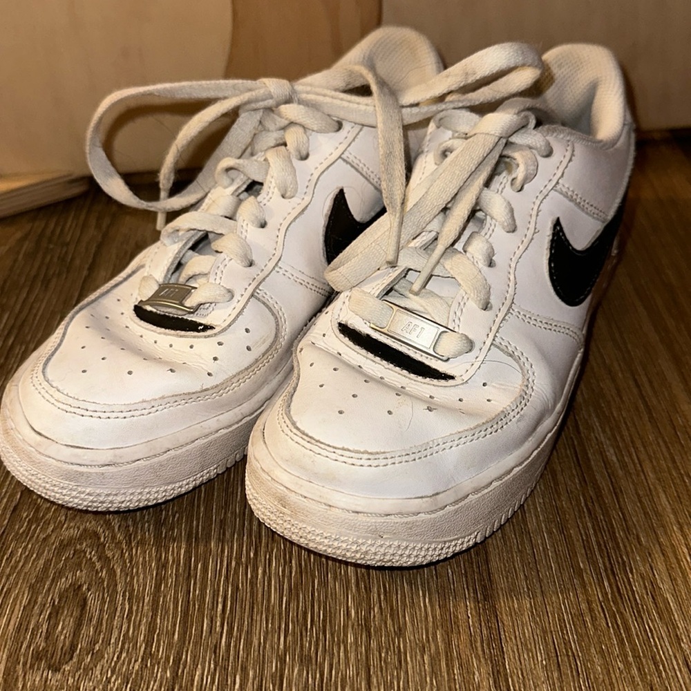 Nike Air Force 1 low white black youth size 4